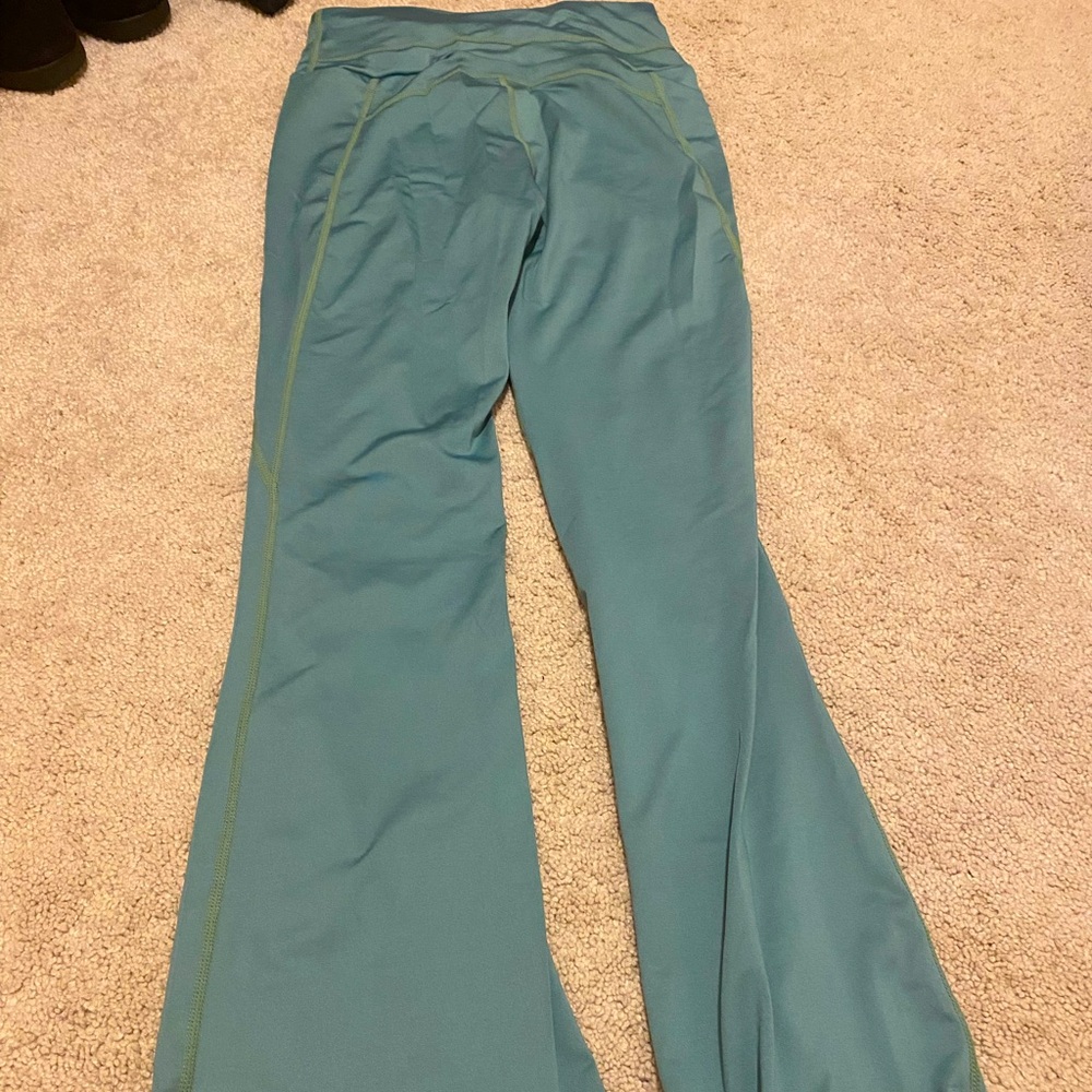 Blue SHEIN flare leggings